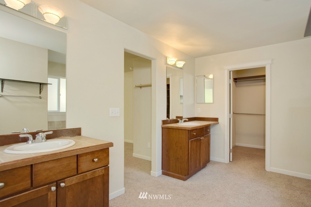 15501 40th Drive Southeast Bothell, WA 98012 - Photo 4 of 13