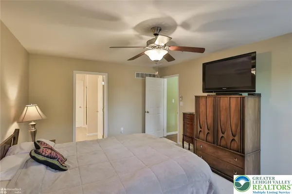 $475,000 | 2602 Sapphire Lane, Bethlehem, PA 18020