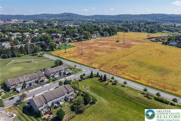 $475,000 | 2602 Sapphire Lane, Bethlehem, PA 18020