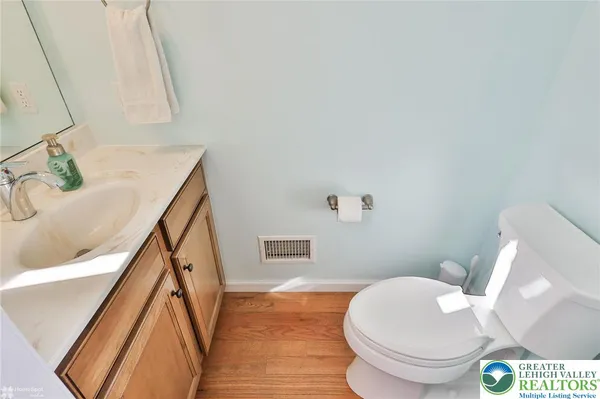 $475,000 | 2602 Sapphire Lane, Bethlehem, PA 18020