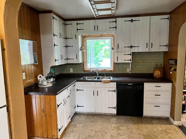 $160,000 | 4610 South Arrowhead Lane, Moose Lake, MN 55767