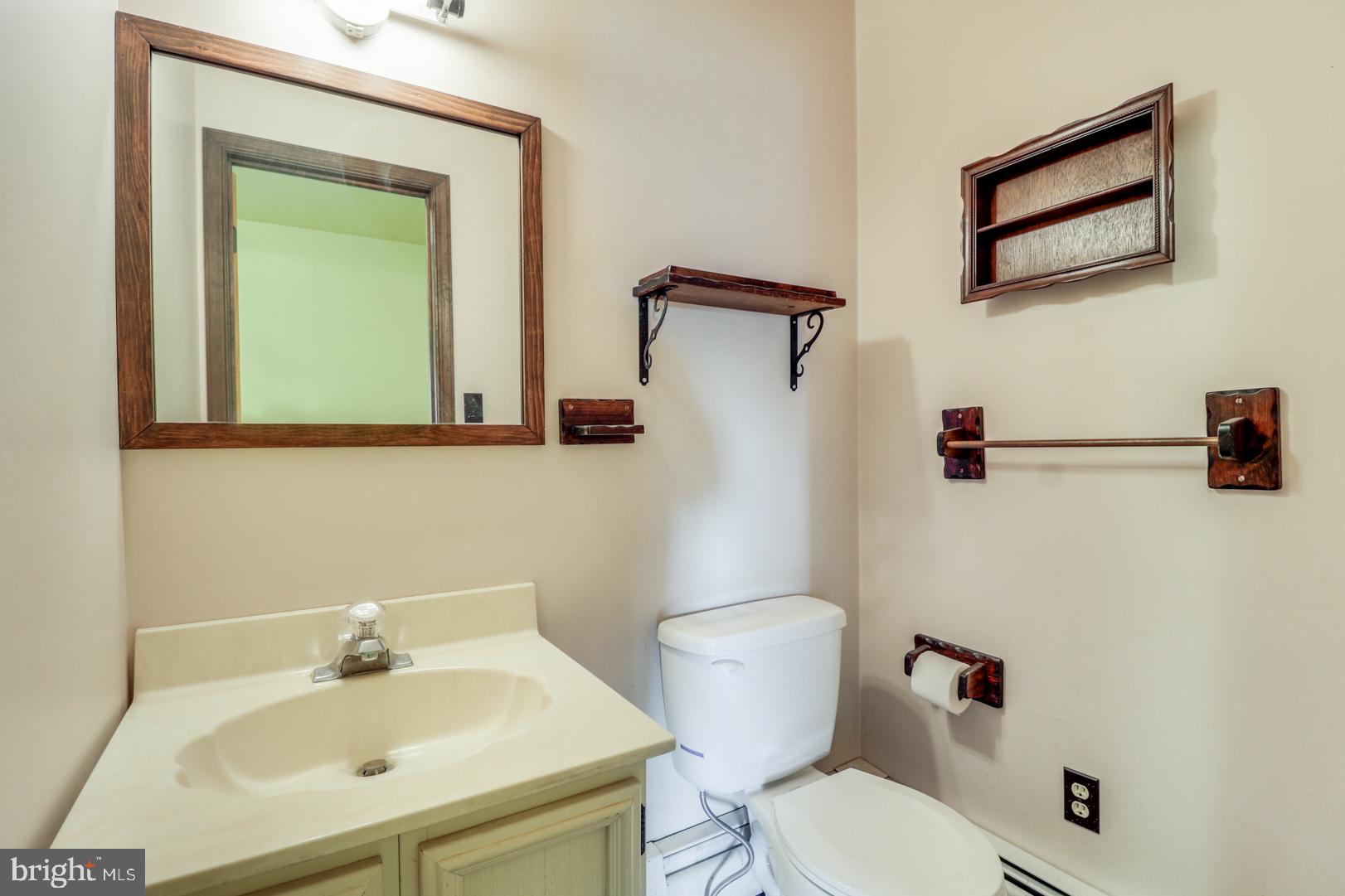 71 Cole Road Townsend, DE 19734 - Photo 17 of 30 Hall 1/2 bath