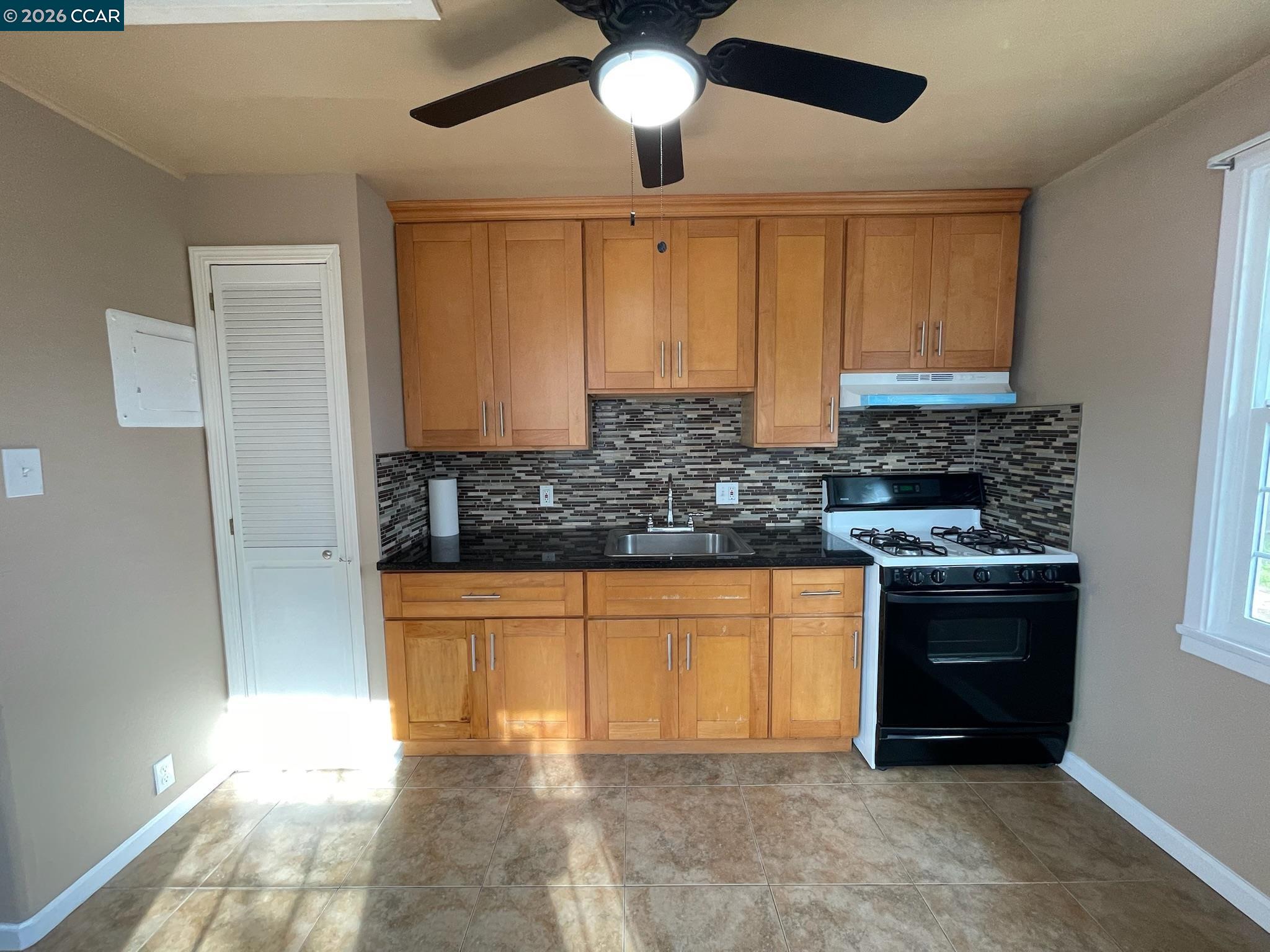 25 Baldwin Street Vallejo, CA 94590 - Photo 23 of 40