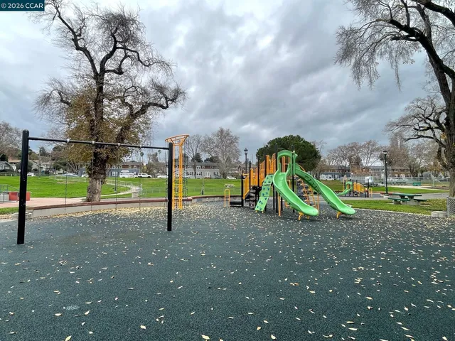 $2,000 | 25 Baldwin Street, Vallejo, CA 94590