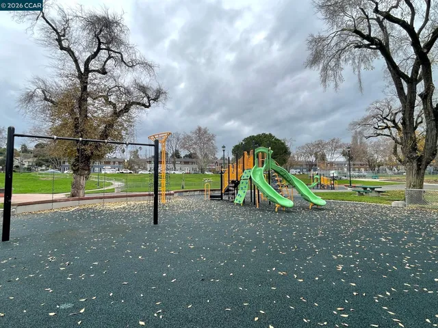 $2,000 | 25 Baldwin Street, Vallejo, CA 94590