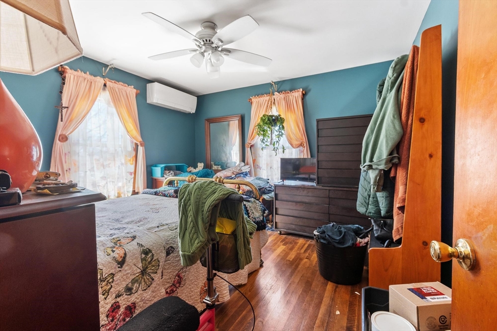 38 Garnet Street Worcester, MA 01607 - Photo 11 of 21