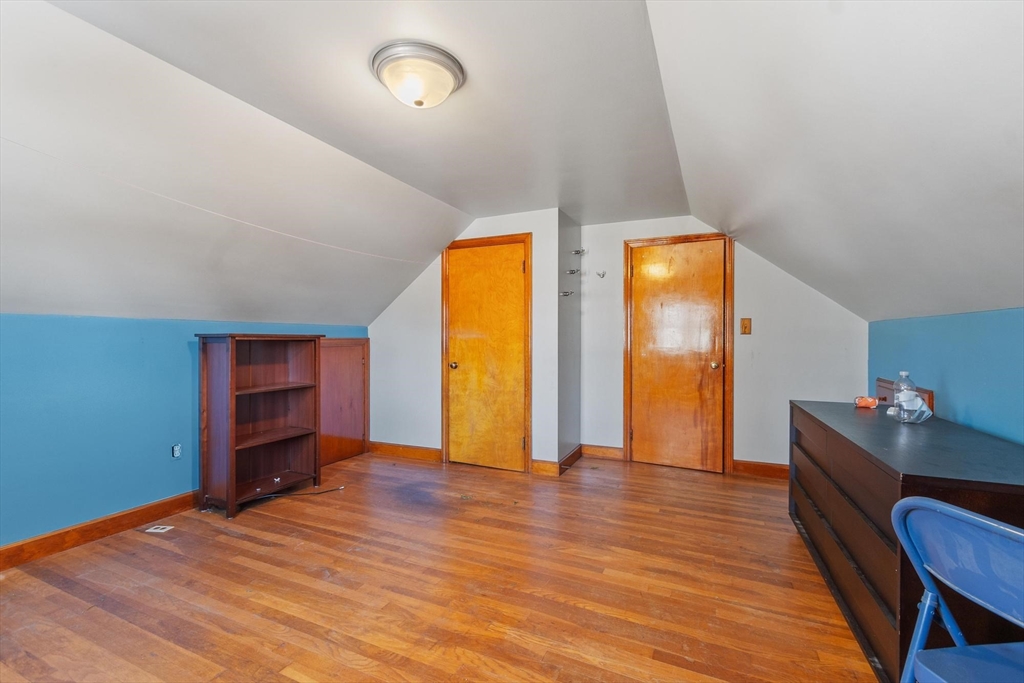 38 Garnet Street Worcester, MA 01607 - Photo 17 of 21