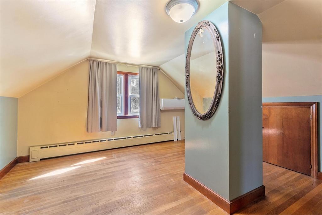 38 Garnet Street Worcester, MA 01607 - Photo 18 of 21