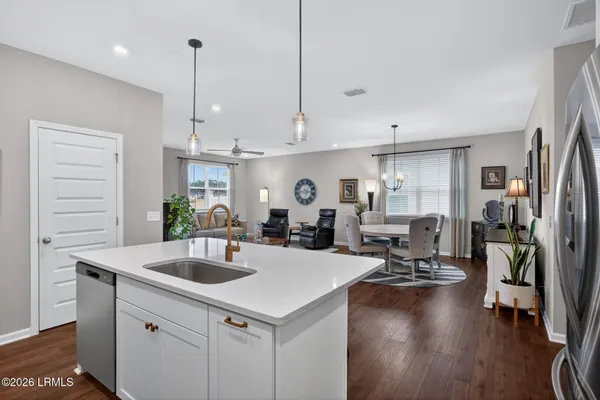 $465,000 | 10 Mainland Lakes Drive, Bluffton, SC 29910