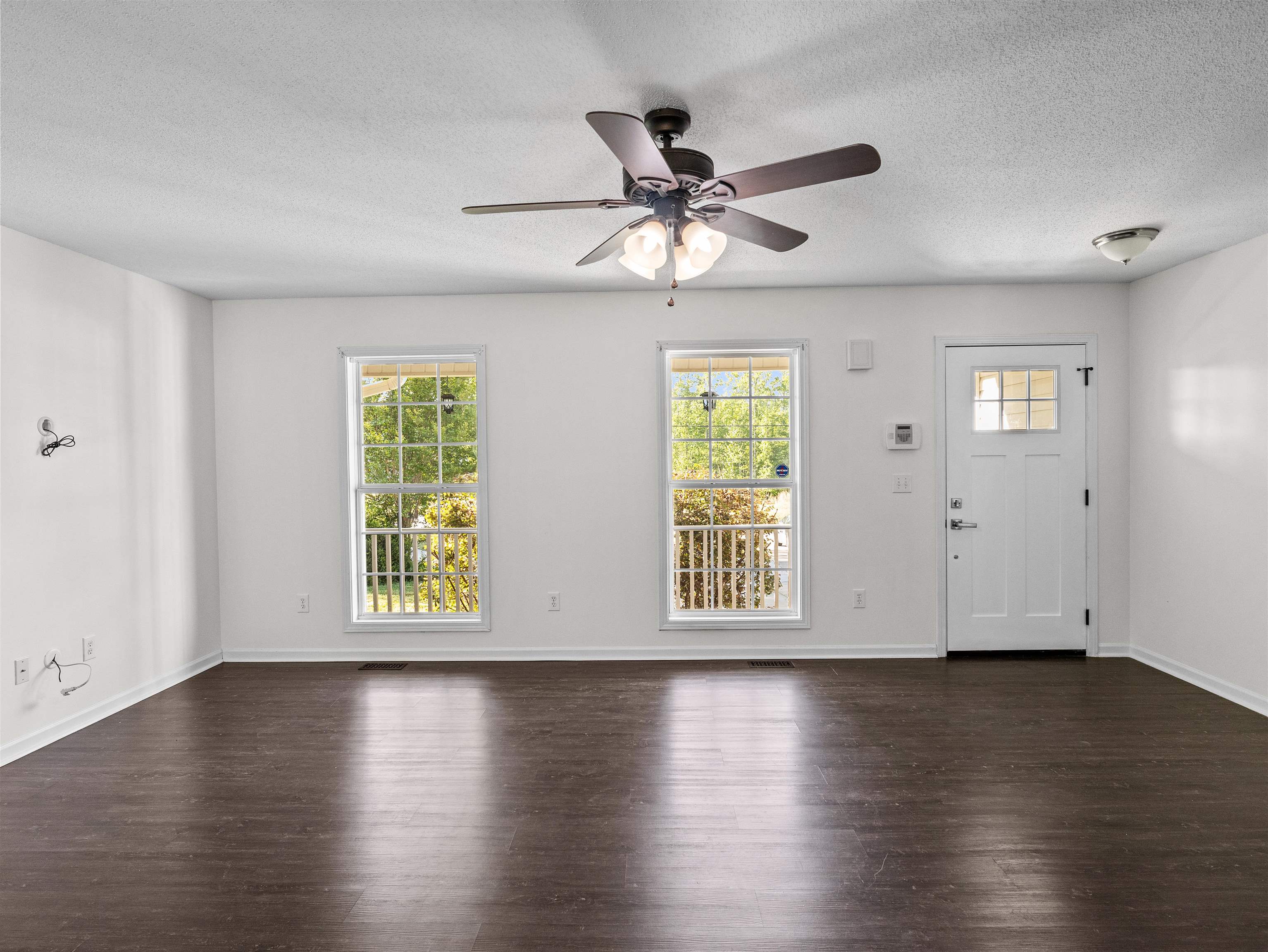 1013 Gibbs Road Wellford, SC 29385 - Photo 6 of 33 Gallery Image 6