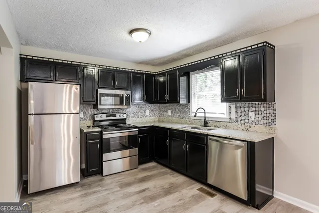 $1,700 | 300 Ladora Drive, Dallas, GA 30157