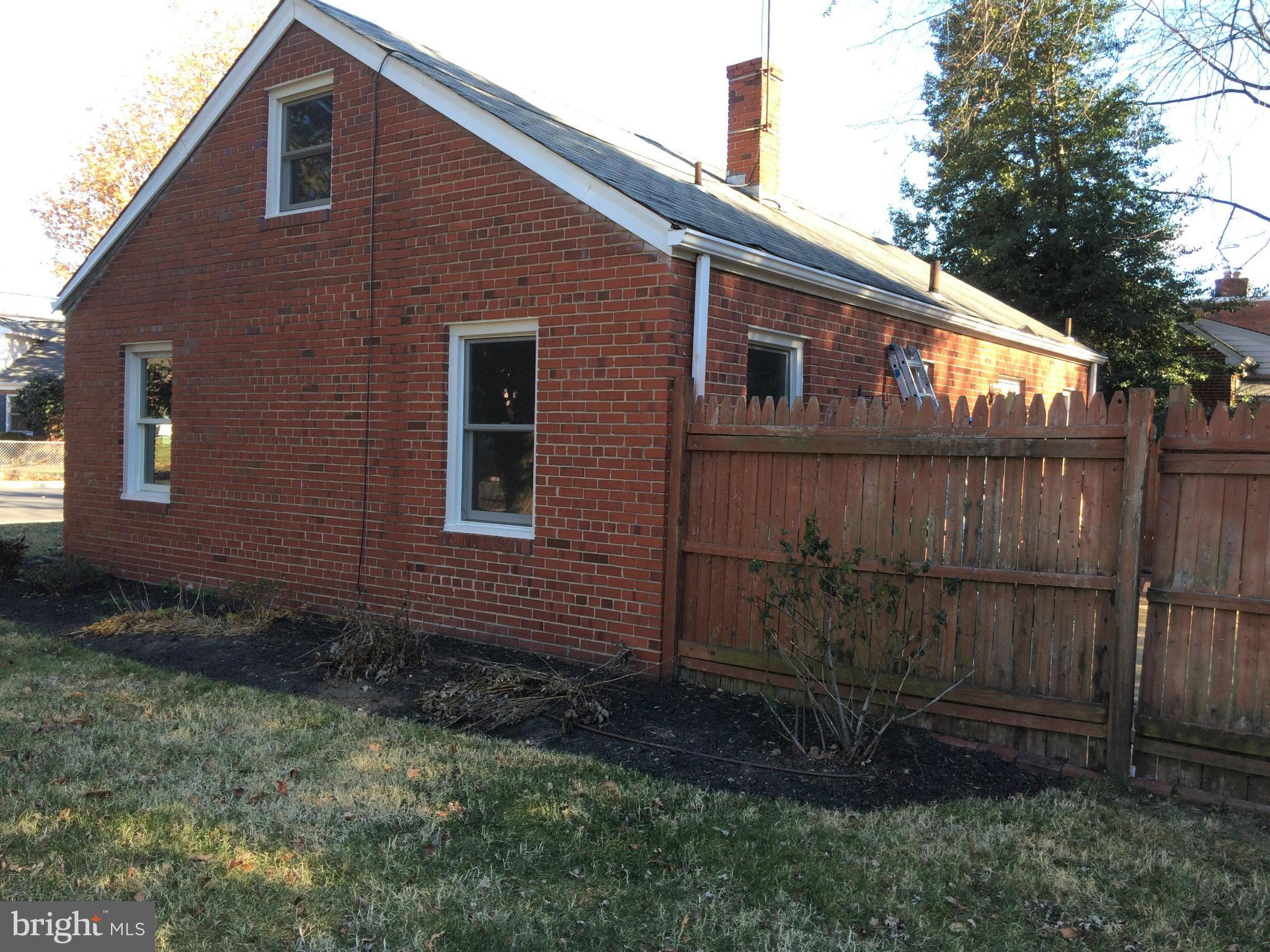 301 East Braddock Road Alexandria, VA 22301 - Photo 19 of 29 a front view of a house with garden