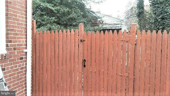 301 East Braddock Road Alexandria, VA 22301 - Photo 20 of 29 a view of a wooden fence