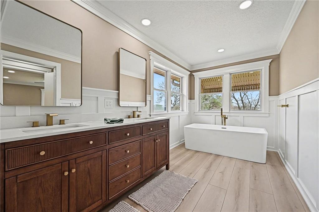 6409 Clinton County Line Road Trimble, MO 64492 - Photo 15 of 43