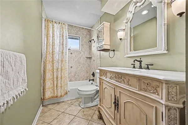 $830,000 | 6409 Clinton County Line Road, Trimble, MO 64492