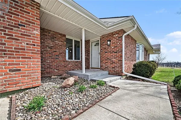 $830,000 | 6409 Clinton County Line Road, Trimble, MO 64492