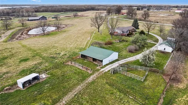 $830,000 | 6409 Clinton County Line Road, Trimble, MO 64492
