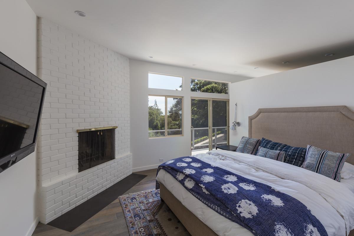 15 Upper Lake Road Woodside, CA 94062 - Photo 9 of 19 Gallery Image 9