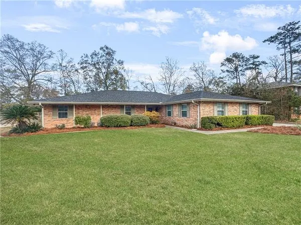 $474,500 | 692 Marilyn Drive, Mandeville, LA 70448