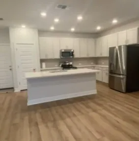 $1,975 | 517 Emory Xing Boulevard, Hutto, TX 78634
