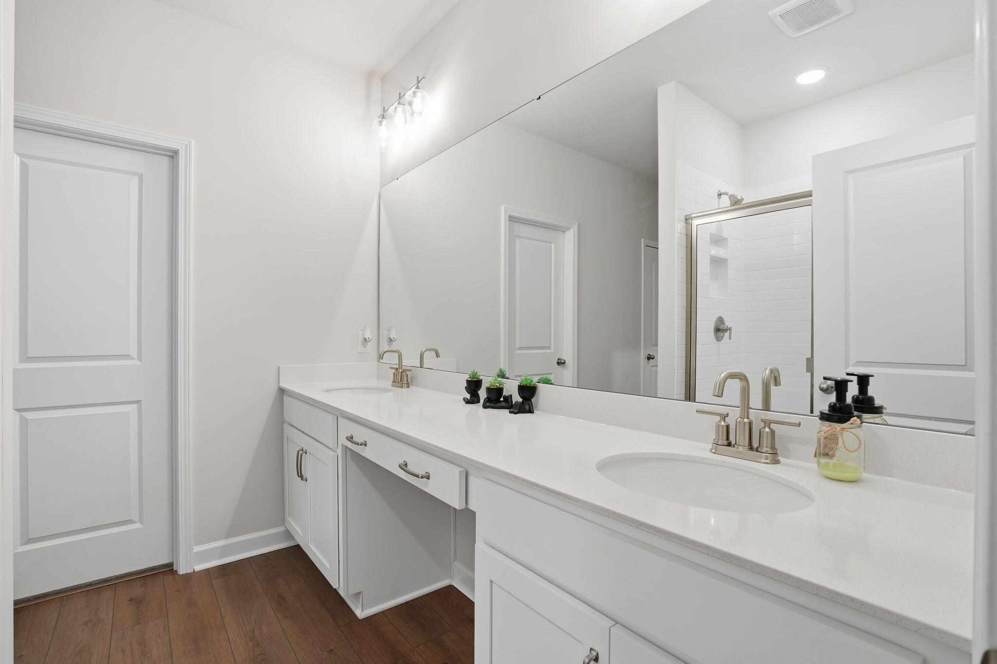 4302 Cotton Flt Road Summerville, SC 29485 - Photo 9 of 31 Primary Bath