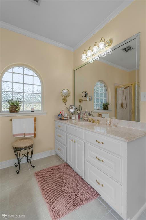 9395 Locust Hill Road Greenwood, LA 71033 - Photo 17 of 36 Primary bathroom