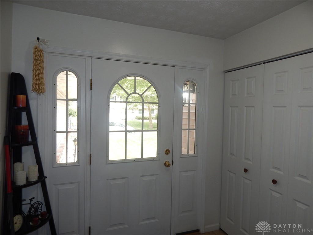 4325 Ridgepath Drive Dayton, OH 45424 - Photo 4 of 18