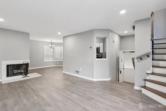 $2,600 | 1086 Schmidt Lane, North Brunswick, NJ 08902