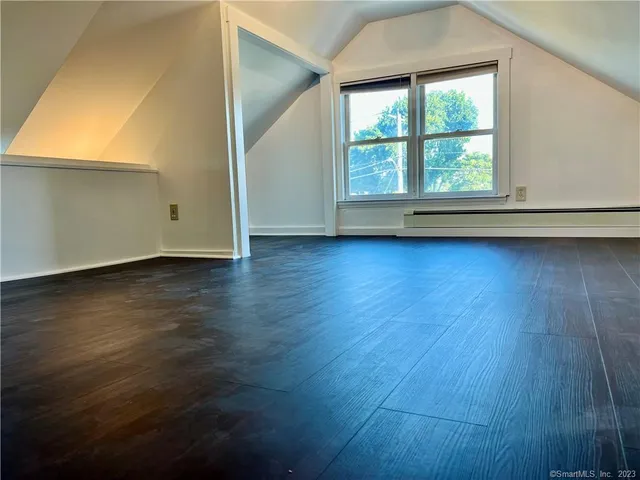 $2,995 | 826 Oldfield Road, Fairfield, CT 06824