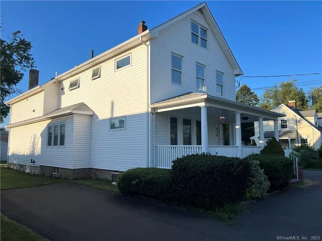 $2,995 | 826 Oldfield Road, Fairfield, CT 06824