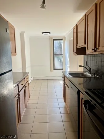 $2,500 | 21 River Road, Unit G, Nutley, NJ 07110