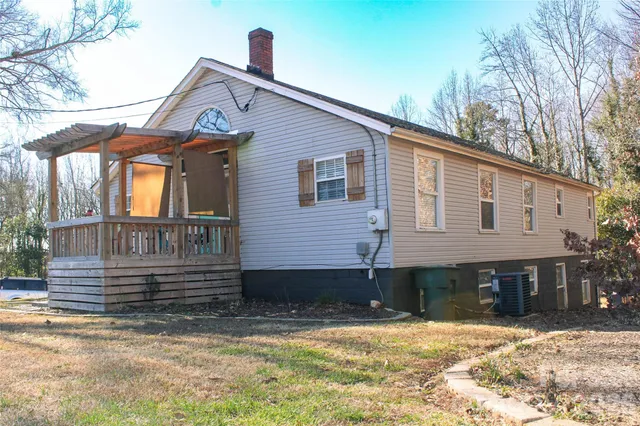$345,000 | 207 3rd Avenue Northwest, Conover, NC 28613