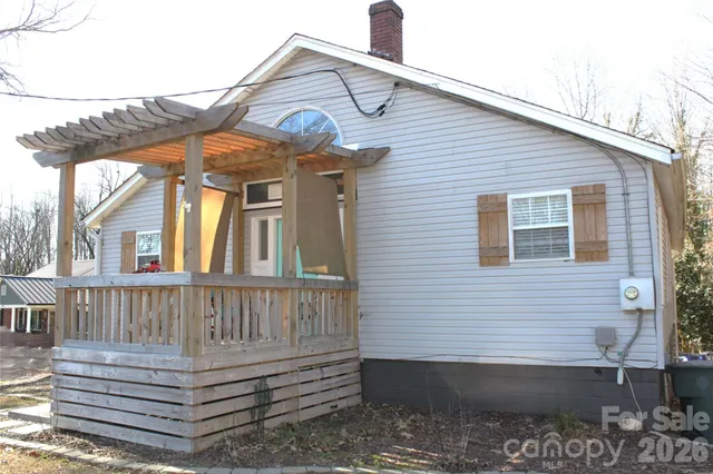 $345,000 | 207 3rd Avenue Northwest, Conover, NC 28613