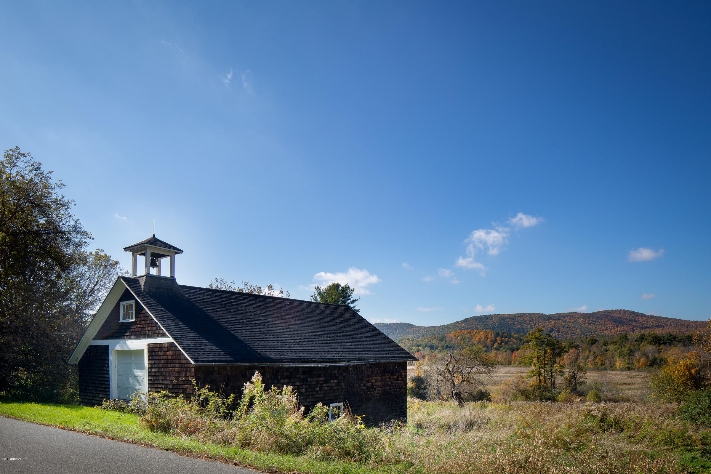 14 Ice Glen Road Stockbridge, MA 01262 - Photo 22 of 26 Barn