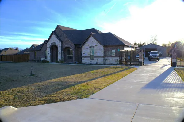 $739,000 | 18144 Osage Lane, Terrell, TX 75160