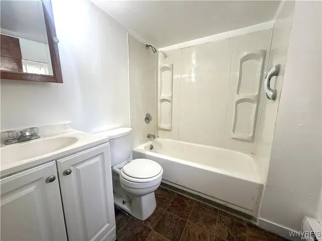 $850 | 300 Springville Avenue, Unit 2, Amherst, NY 14226