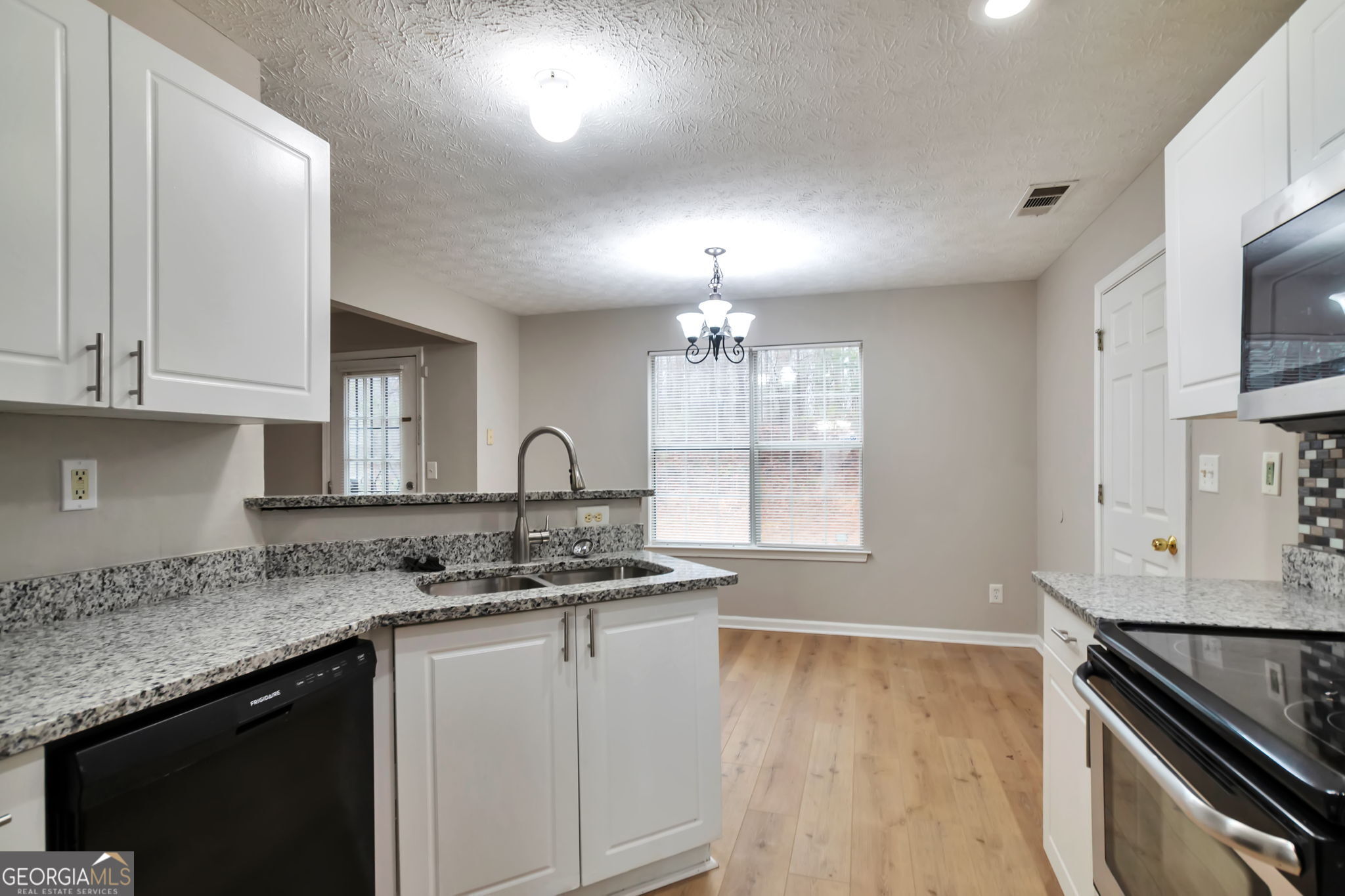 5901 Valley Green Road Lithonia, GA 30058 - Photo 7 of 24