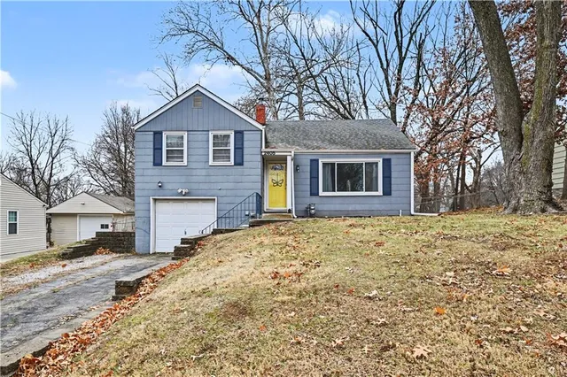 $210,000 | 2405 Northeast 48th Street, Kansas City, MO 64118