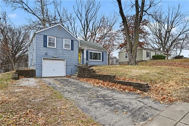 $210,000 | 2405 Northeast 48th Street, Kansas City, MO 64118