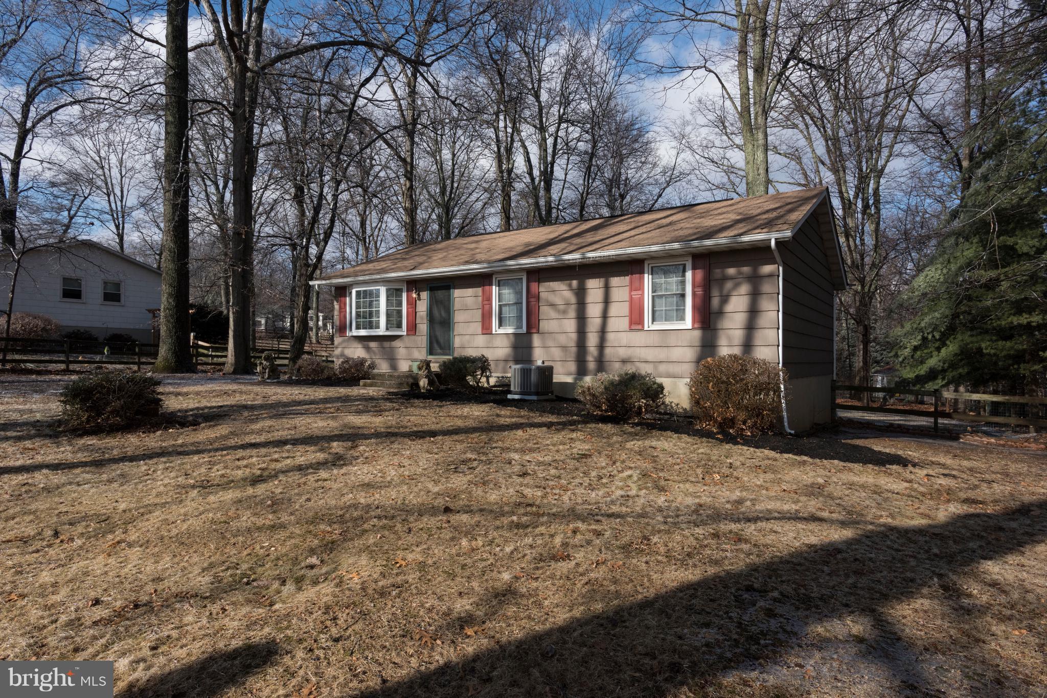1004 Chapel Road New Windsor, MD 21776 - Photo 26 of 28 Exterior (Rear)