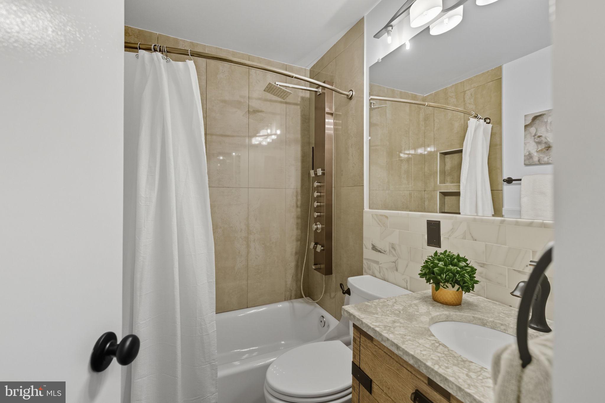 237 G Street Southwest, Unit 120 Washington, DC 20024 - Photo 18 of 31