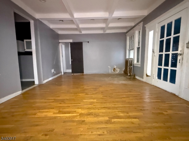 66 Scheerer Avenue Newark, NJ 07112 - Photo 4 of 24