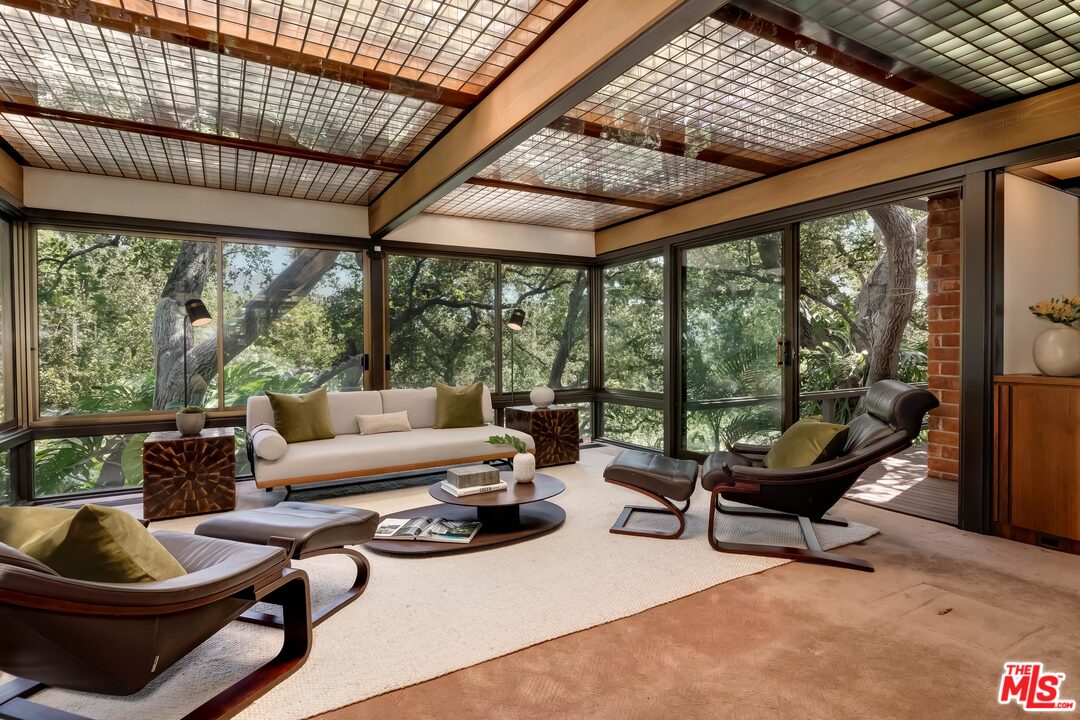 1385 El Mirador Drive Pasadena, CA 91103 - Photo 12 of 50