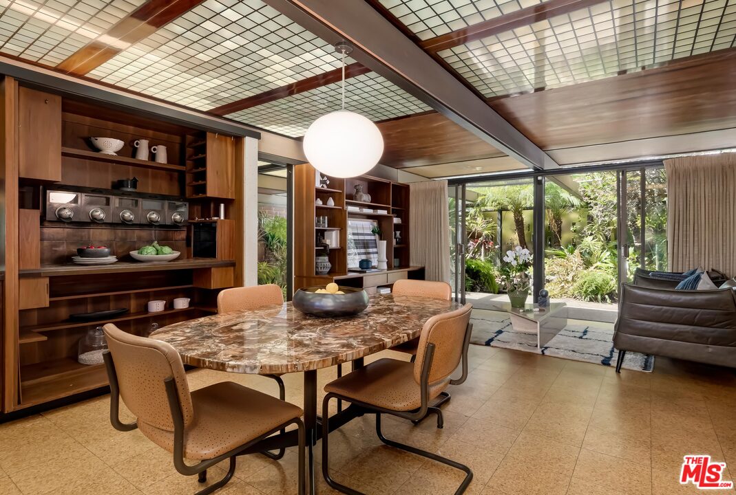 1385 El Mirador Drive Pasadena, CA 91103 - Photo 16 of 50