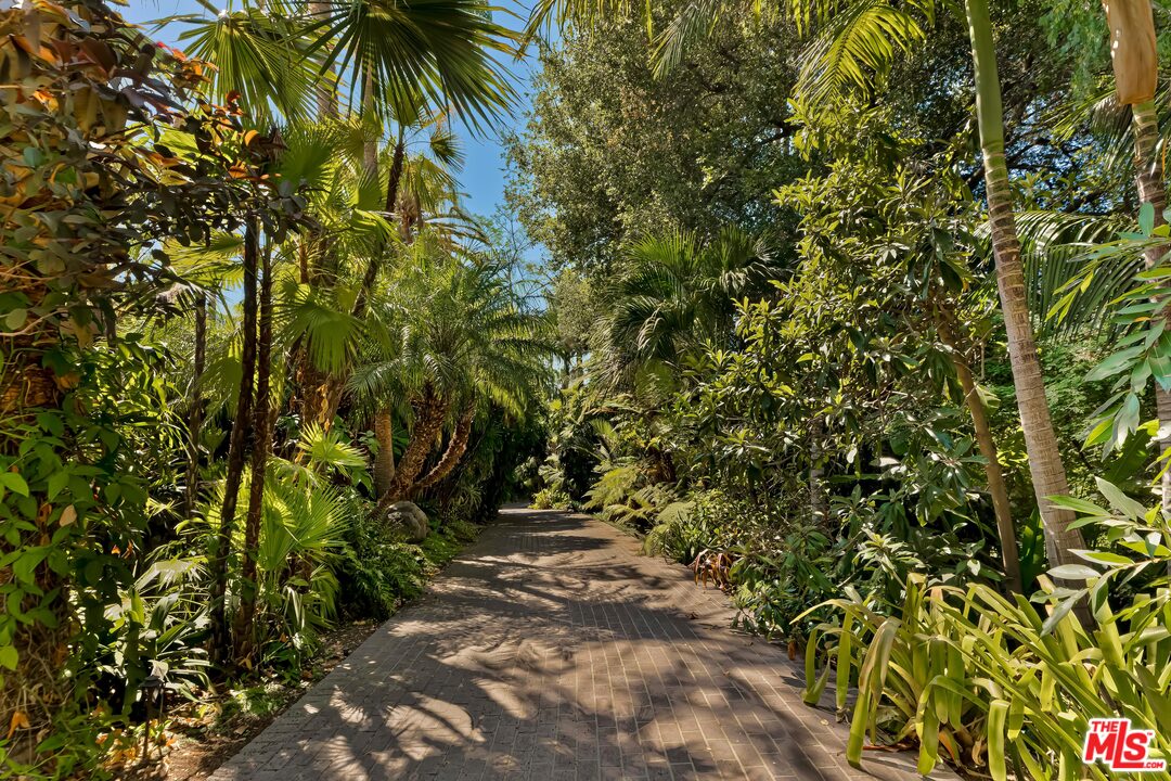 1385 El Mirador Drive Pasadena, CA 91103 - Photo 3 of 50