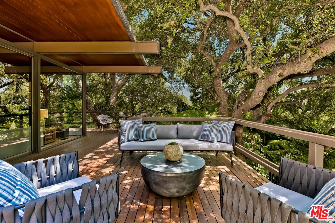 1385 El Mirador Drive Pasadena, CA 91103 - Photo 27 of 50