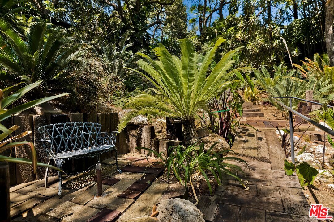 1385 El Mirador Drive Pasadena, CA 91103 - Photo 33 of 50