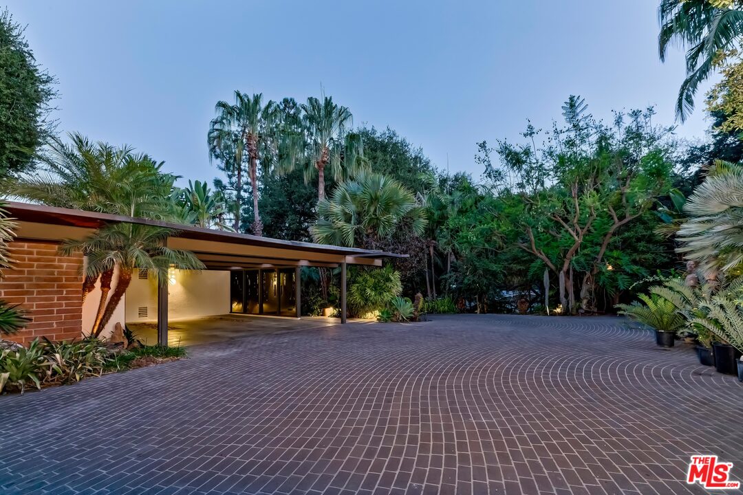 1385 El Mirador Drive Pasadena, CA 91103 - Photo 41 of 50