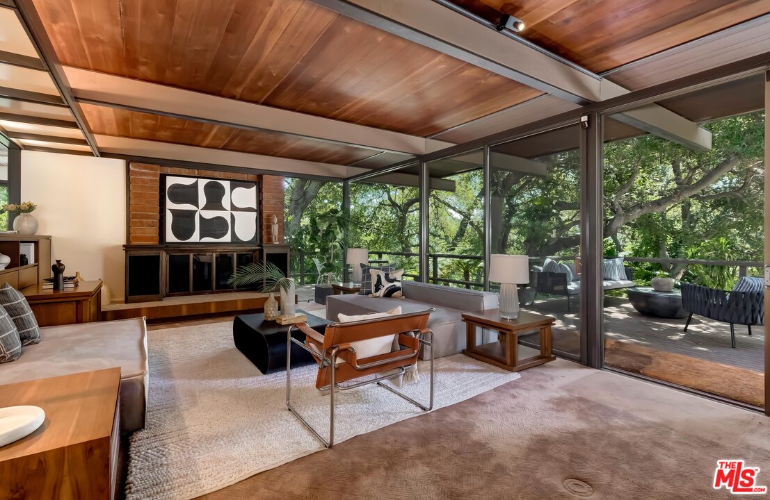 1385 El Mirador Drive Pasadena, CA 91103 - Photo 6 of 50