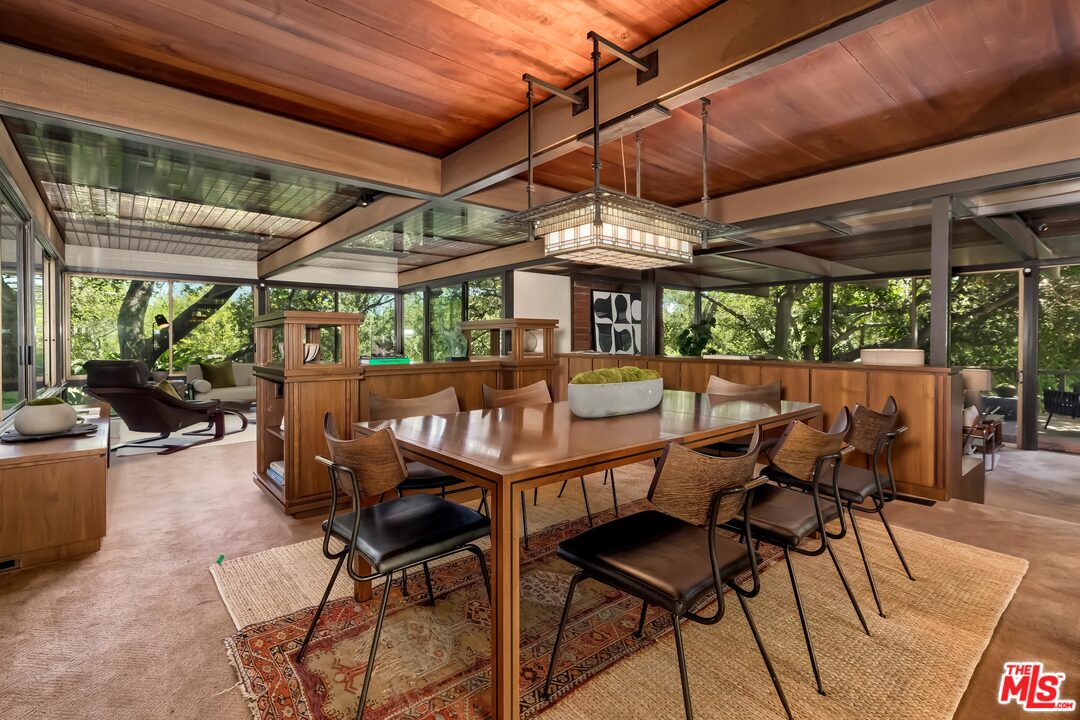 1385 El Mirador Drive Pasadena, CA 91103 - Photo 9 of 50